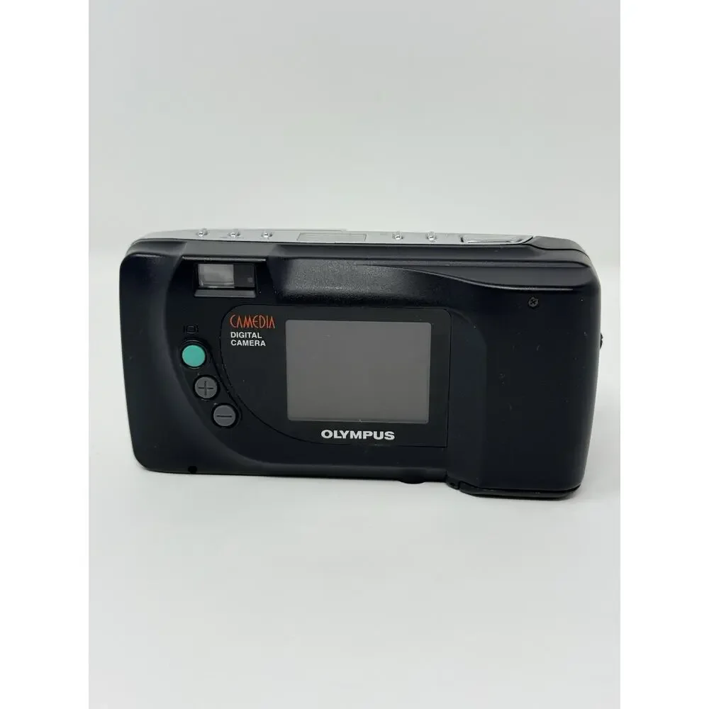 Olympus Camedia D 360 Digital Camera 1.3MP 8MB Card Tested Complete